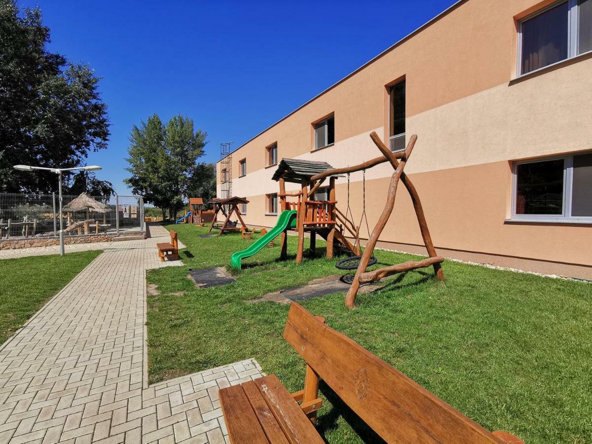 Malkia Penzion Orechová Potôň Dış mekan fotoğraf